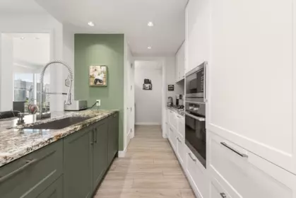 Guest Bathroom Photo of 1009 181 W 1st Avenue, Vancouver, BC