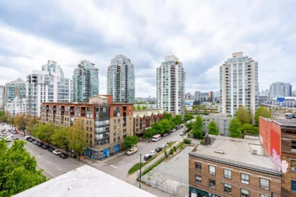 Outdoor Deck Photo of 804 919 Station Street, Vancouver, BC