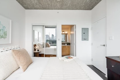 Powder Room Photo of 804 919 Station Street, Vancouver, BC