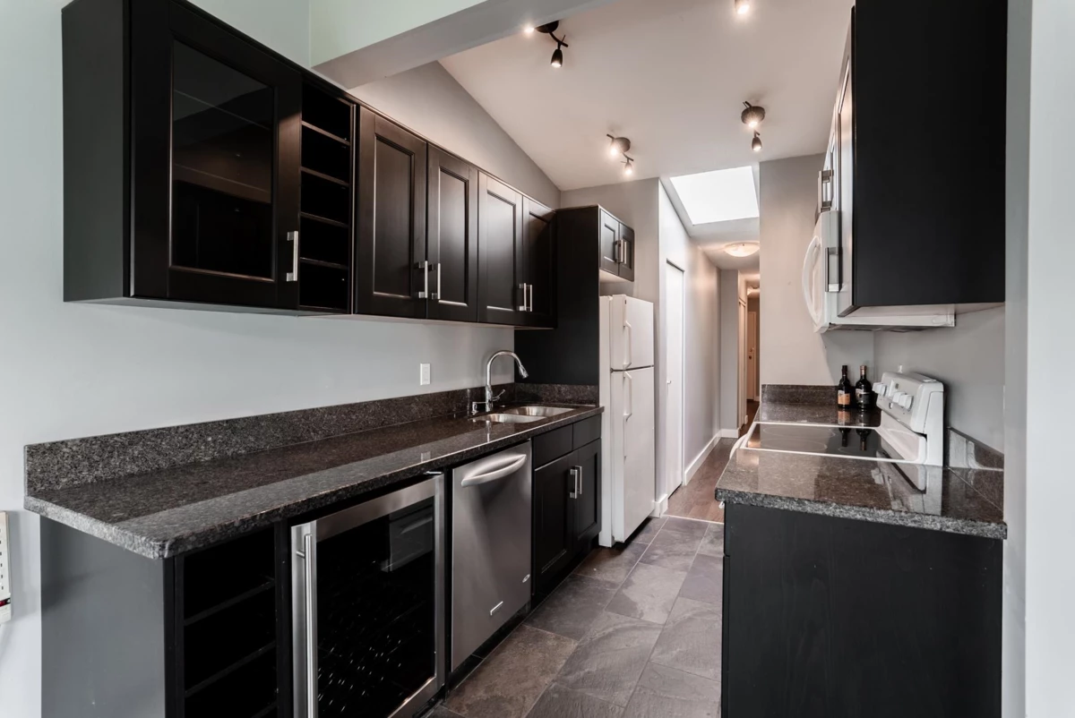 Dining Area Photo of 303 2615 Lonsdale Avenue, North Vancouver, BC