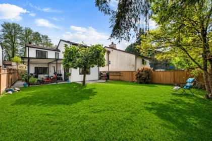Front Yard Photo of 19764 Wildcrest Avenue, Pitt Meadows, BC