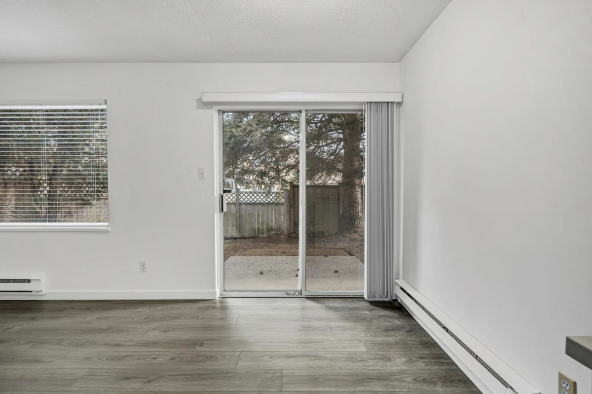 Dining Area Photo of 5 7091 Blundell Road, Richmond, BC