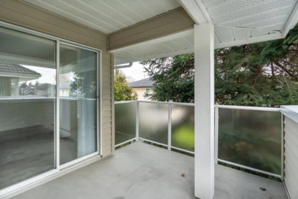 Hallway Photo of 5 7091 Blundell Road, Richmond, BC