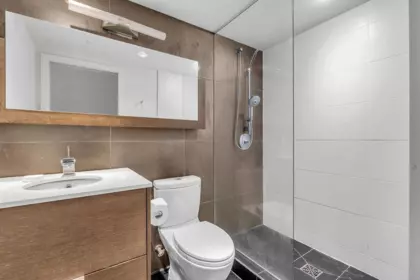 Guest Bathroom Photo of 909 161 W Georgia Street, Vancouver, BC