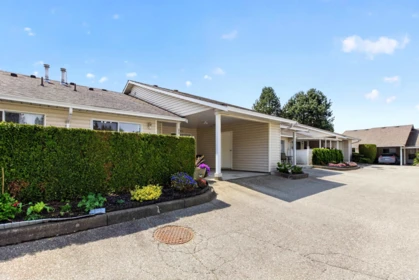 Front Yard Photo of 4 19249 Hammond Road, Pitt Meadows, BC