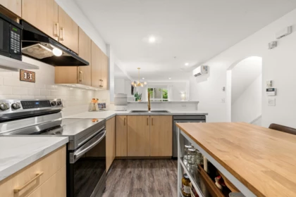 Primary Bathroom Photo of 125 6747 203 Street, Langley, BC