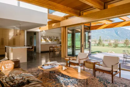 9209 Pemberton Meadows Road, Pemberton, BC, Pemberton — Single Family Residence for sale