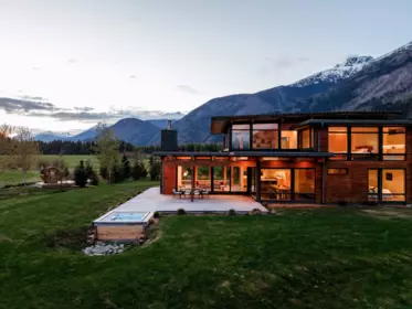 9209 Pemberton Meadows Road, Pemberton, BC, Pemberton — Single Family Residence for sale