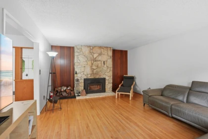Laundry Room Photo of 909 Seymour Boulevard, North Vancouver, BC