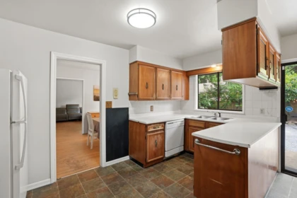 Pantry Photo of 909 Seymour Boulevard, North Vancouver, BC