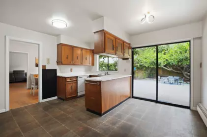 Primary Bedroom Photo of 909 Seymour Boulevard, North Vancouver, BC