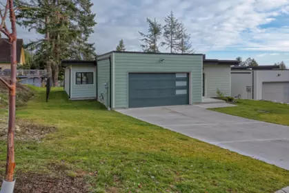 5416 Stellar Way, Sechelt, BC, Sechelt — Single Family Residence for sale