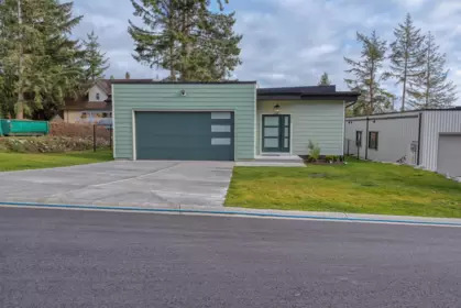 5416 Stellar Way, Sechelt, BC, Sechelt — Single Family Residence for sale