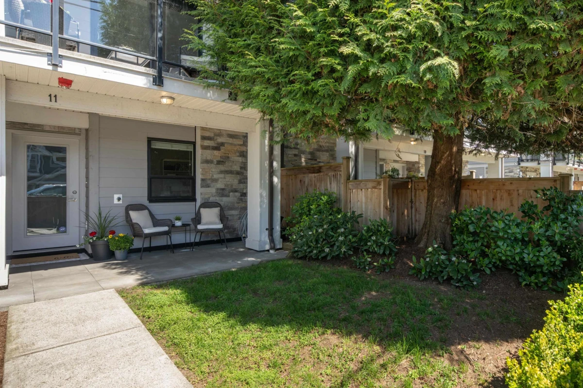 Living Room Photo of 11 2139 Prairie Avenue, Port Coquitlam, BC
