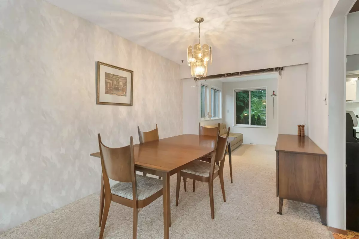 Dining Area Photo of 11138 84b Avenue, Delta, BC