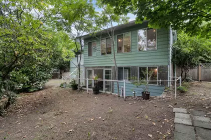 Swimming Pool Photo of 11138 84b Avenue, Delta, BC