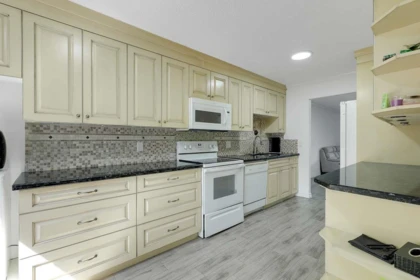 Kitchen Photo of 252 9452 Prince Charles Boulevard, Surrey, BC