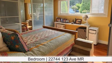 Breakfast Nook Photo of 22744 123rd Avenue, Maple Ridge, BC