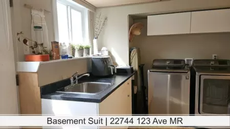 Guest Bathroom Photo of 22744 123rd Avenue, Maple Ridge, BC