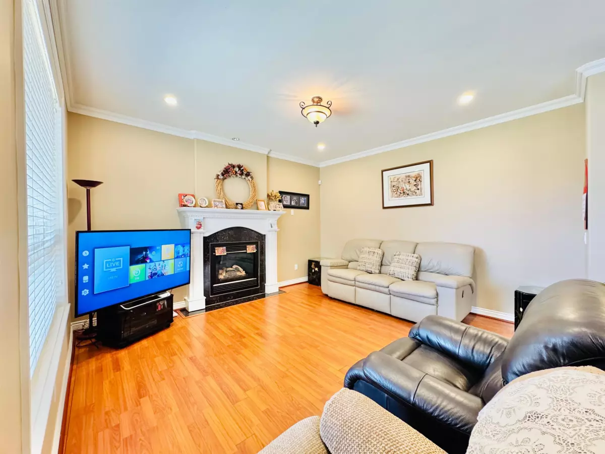 Dining Area Photo of 6039 46a Avenue, Delta, BC