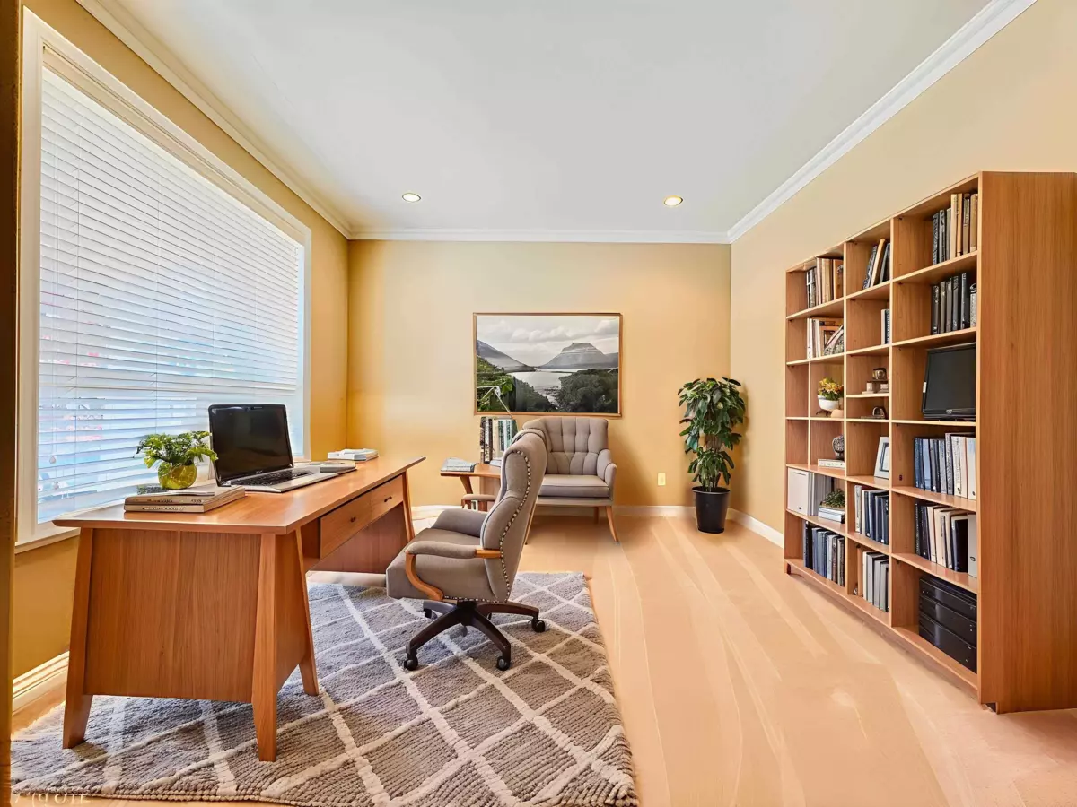 Family Room Photo of 6039 46a Avenue, Delta, BC