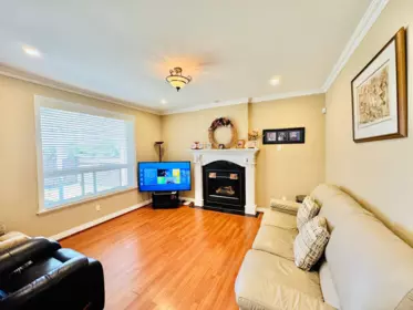 Kitchen Photo of 6039 46a Avenue, Delta, BC