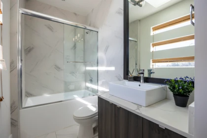 Powder Room Photo of 3123 E 7th Avenue, Vancouver, BC