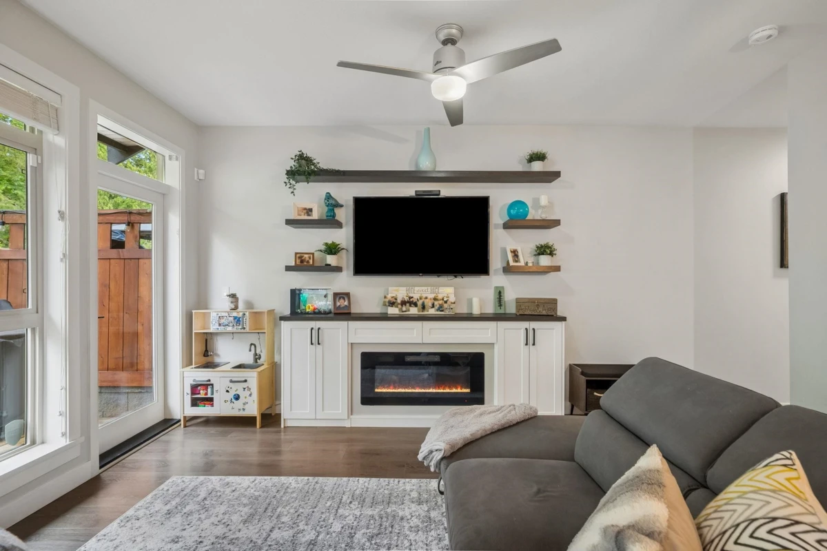 Family Room Photo of 152 11305 240 Street, Maple Ridge, BC