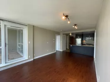 2607 2978 Glen Drive, Coquitlam, BC, Coquitlam — Apartment/Condo for sale