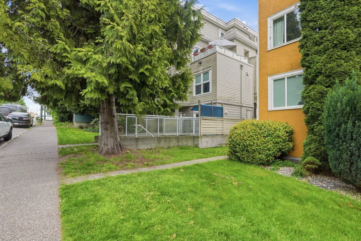 Exterior Rear Photo of 2510 W 4th Avenue, Vancouver, BC