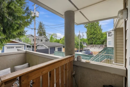 Entry Foyer Photo of 2510 W 4th Avenue, Vancouver, BC
