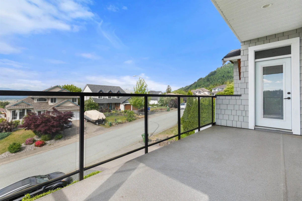 Dining Area Photo of 46658 Grove Avenue, Chilliwack, BC