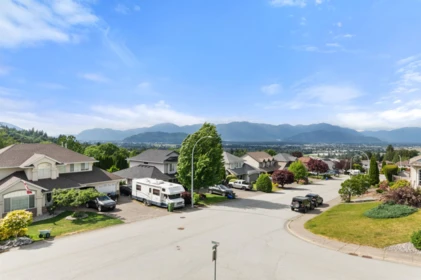 Kitchen Photo of 46658 Grove Avenue, Chilliwack, BC
