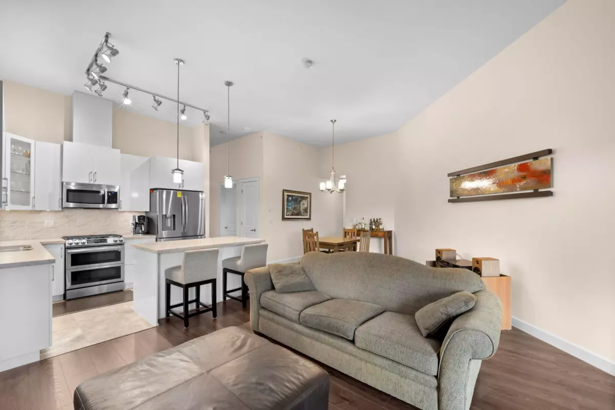 Family Room Photo of 607 8526 202b Street, Langley, BC