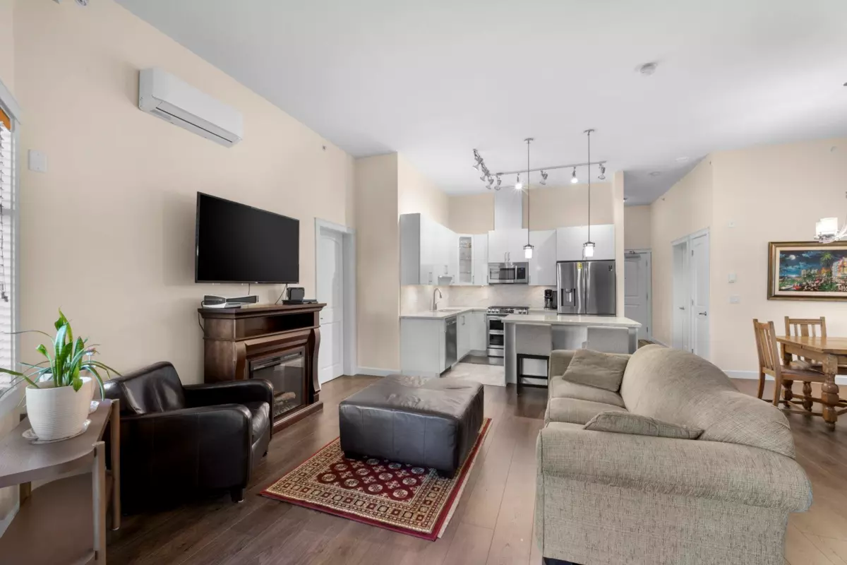 Living Room Photo of 607 8526 202b Street, Langley, BC