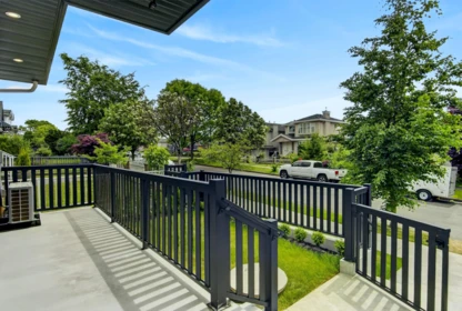 Entry Foyer Photo of 1 2741 E 7th Avenue, Vancouver, BC