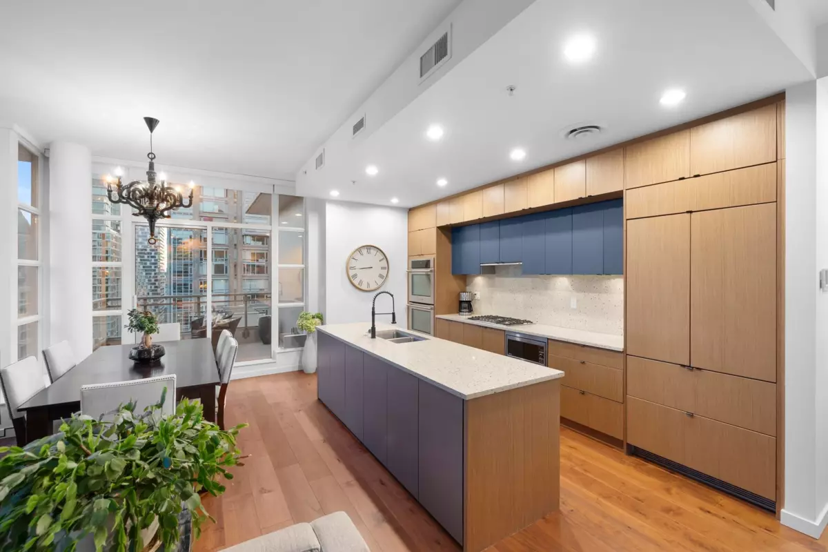 Dining Area Photo of 1503 1205 Howe Street, Vancouver, BC