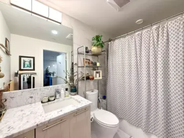 Primary Bathroom Photo of 305 5033 Cambie Street, Vancouver, BC