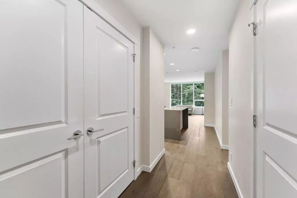 Living Room Photo of 1107 3487 Binning Road, Vancouver, BC