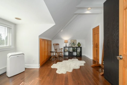 Loft / Bonus Room Photo of 8013 17th Avenue, Burnaby, BC
