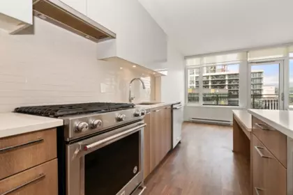 Kitchen Island Photo of 1205 258 Nelson's Court, New Westminster, BC