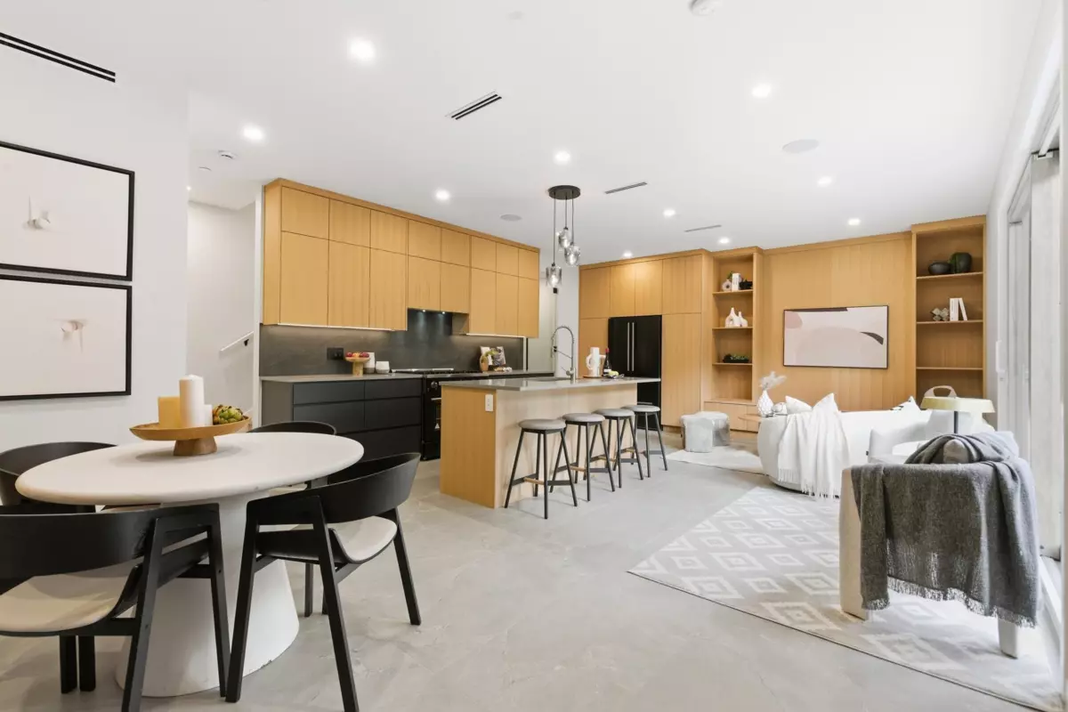 Dining Area Photo of 1 2091 E 20th Avenue, Vancouver, BC
