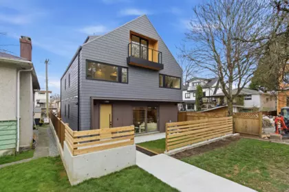 1 2091 E 20th Avenue, Vancouver, BC, Vancouver — Half Duplex for sale