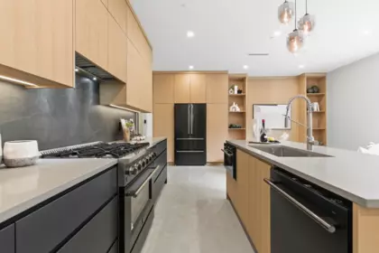 Kitchen Island Photo of 1 2091 E 20th Avenue, Vancouver, BC