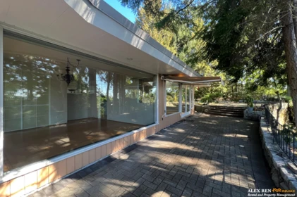 Hot Tub / Spa Photo of 4408 Woodpark Road, West Vancouver, BC
