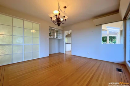 Kitchen Photo of 4408 Woodpark Road, West Vancouver, BC