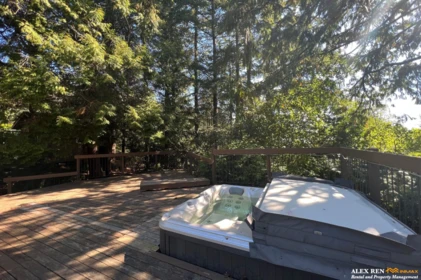 Neighborhood Park Photo Near 4408 Woodpark Road, West Vancouver, BC
