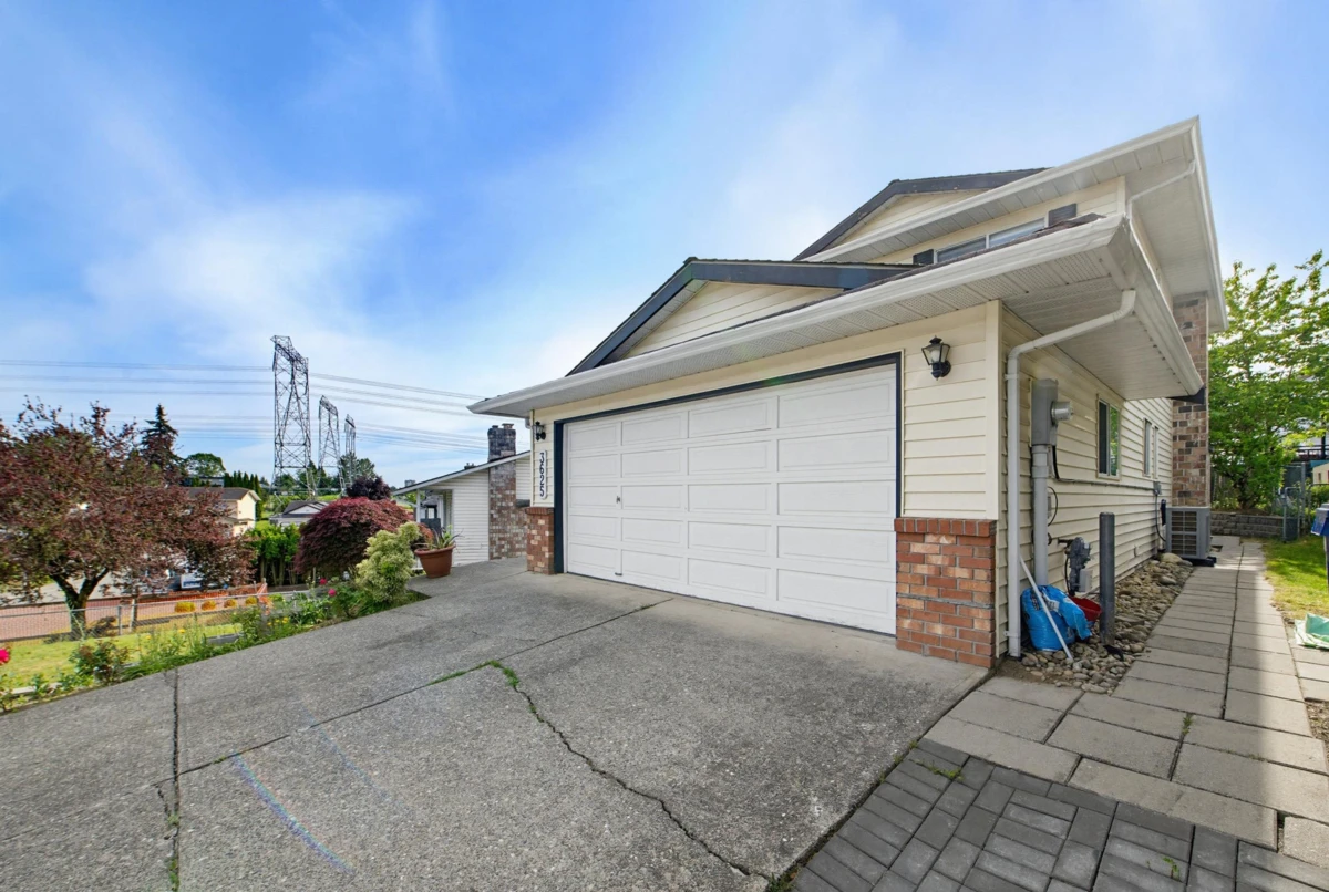 Living Room Photo of 3625 Nootka Street, Abbotsford, BC