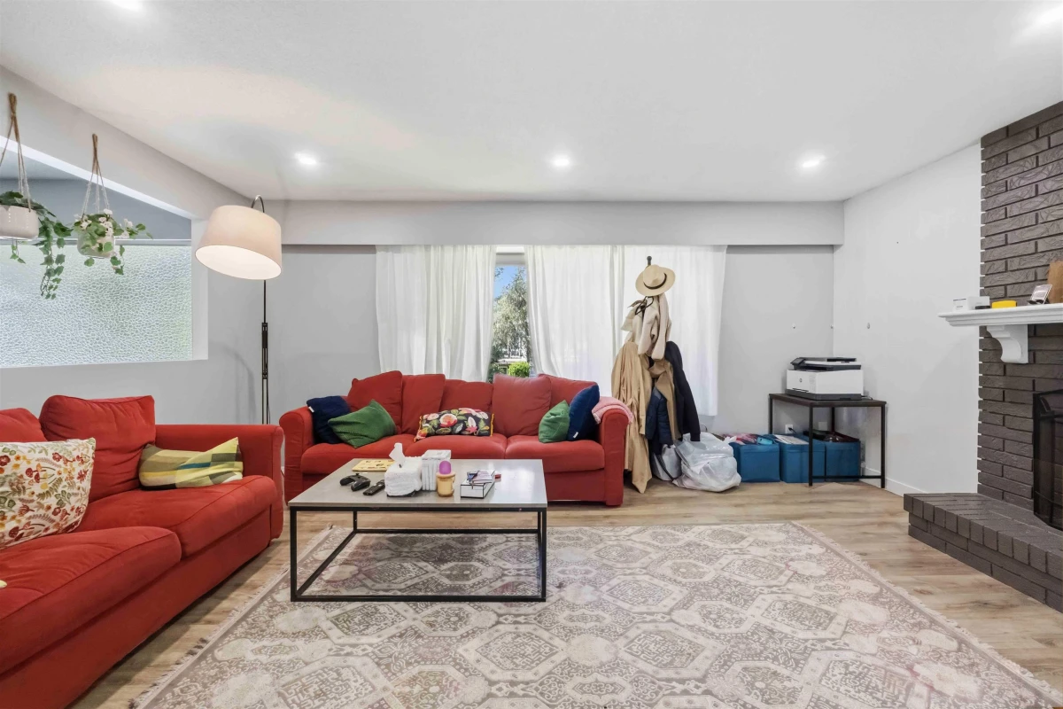 Family Room Photo of 19536 118b Avenue, Pitt Meadows, BC