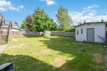 Swimming Pool Photo of 19536 118b Avenue, Pitt Meadows, BC